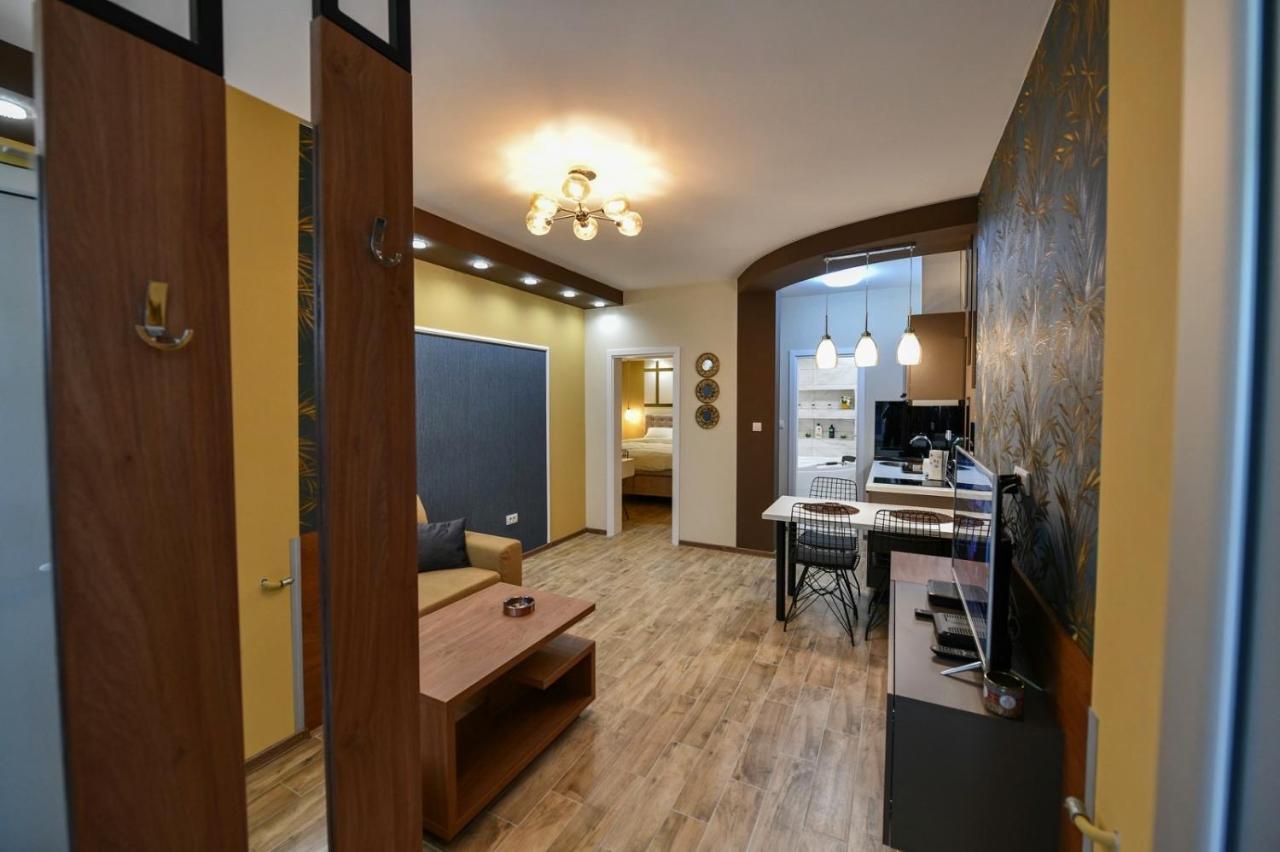 Apartman Dolar Кралево Екстериор снимка