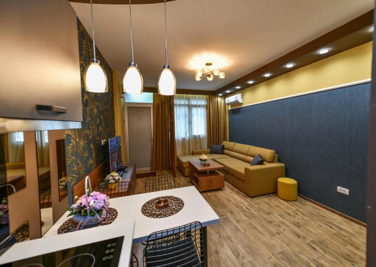 Apartman Dolar Кралево Екстериор снимка