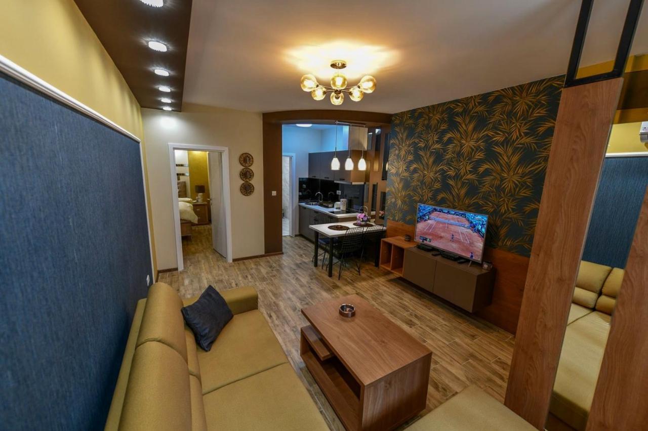 Apartman Dolar Кралево Екстериор снимка
